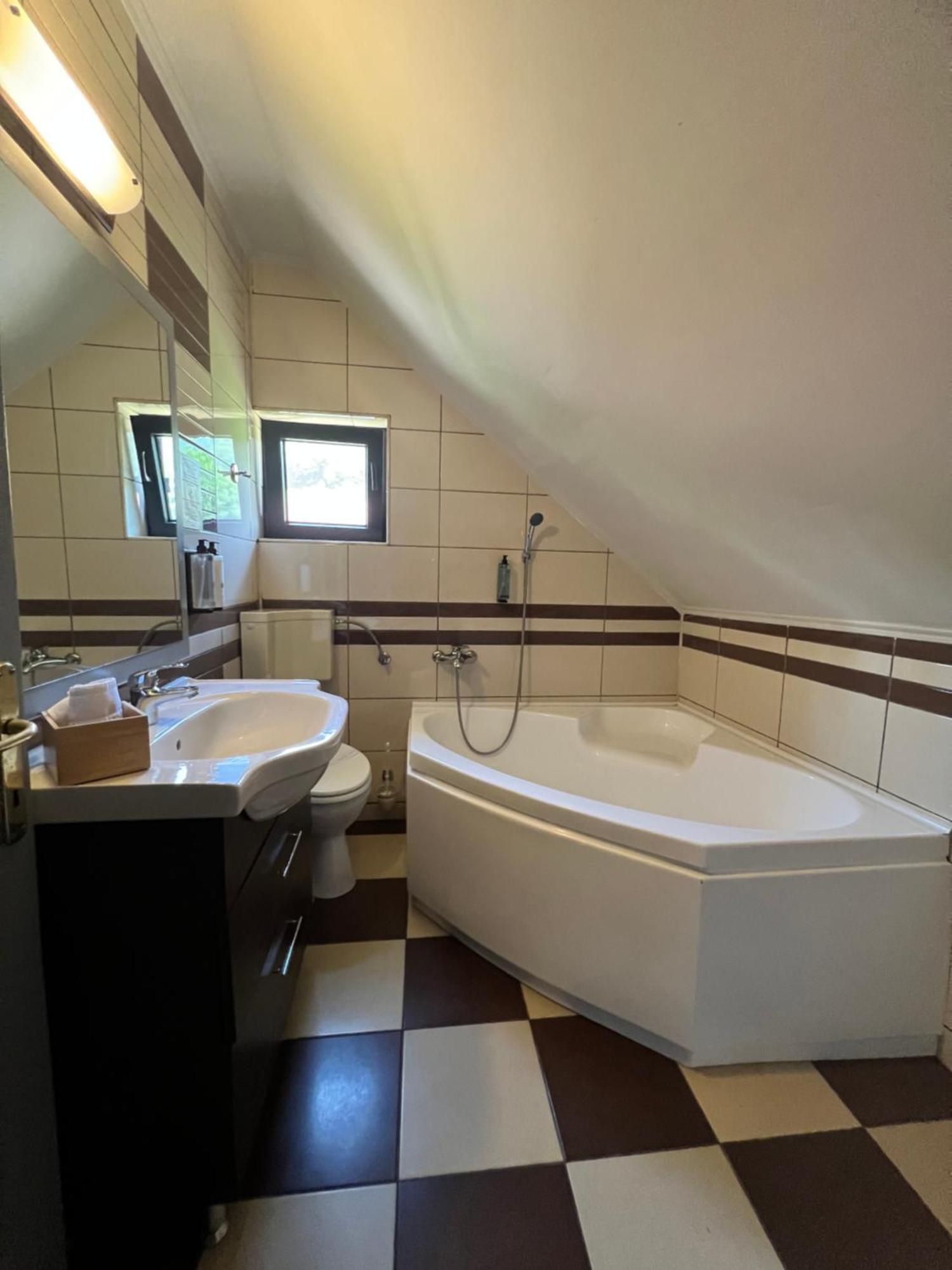 Garden Retreat (Adults Only) Bran (Brasov) Exterior foto